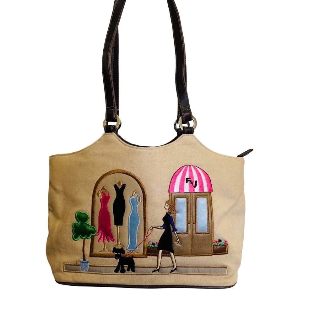 Beige Tote Bag with Fashion Boutique Print – Lightweight Casual Carryall